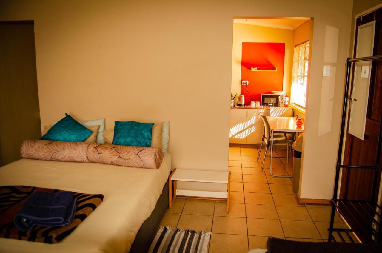 A & R Guesthouse Bloemfontein Luaran gambar